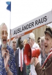 Ausländer raus! Schlingensiefs Container